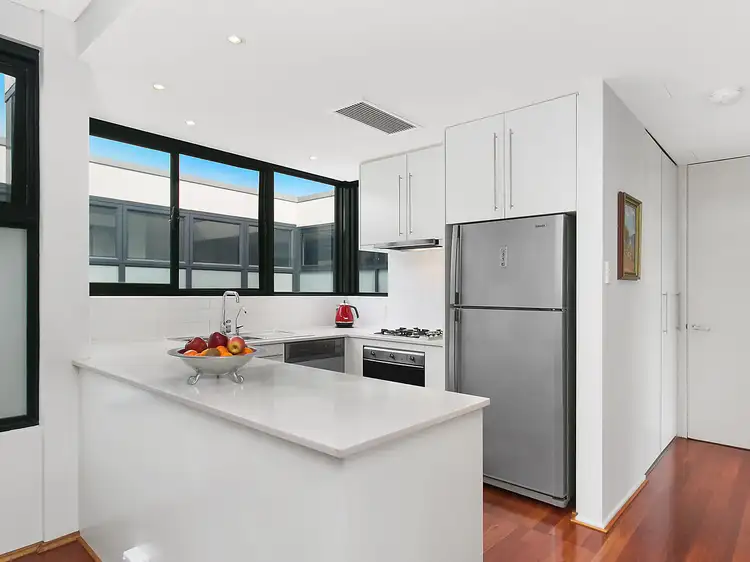 Third view of Homely apartment listing, 3/39 Willoughby Road, Crows Nest NSW 2065