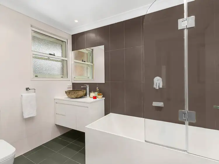 Fourth view of Homely apartment listing, 4/6 Milner Crescent, Wollstonecraft NSW 2065