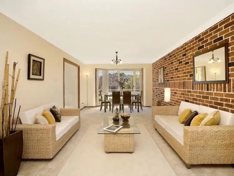 6 Tabard Place, Illawong NSW 2234
