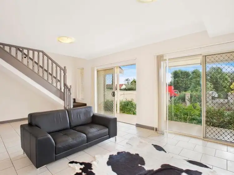 4/831 Henry Lawson Drive, Picnic Point NSW 2213