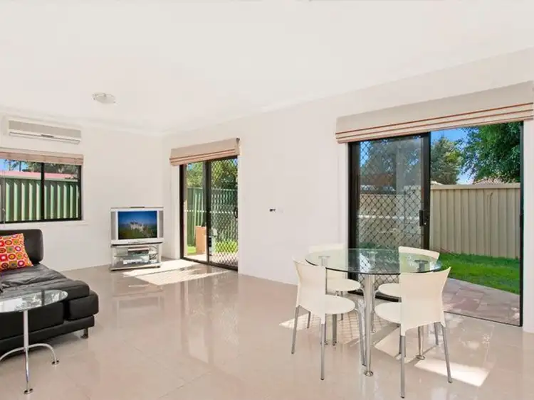 2/47 Raleigh Avenue, Caringbah NSW 2229