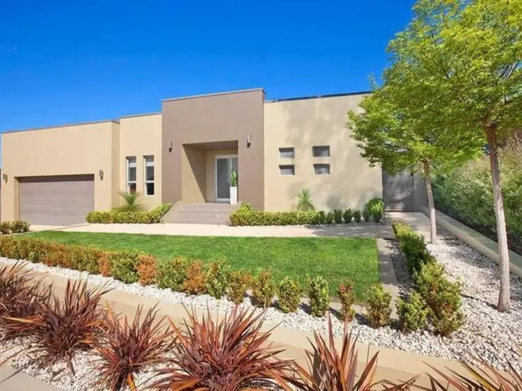 9 Allambee Street, Jerrabomberra NSW 2619