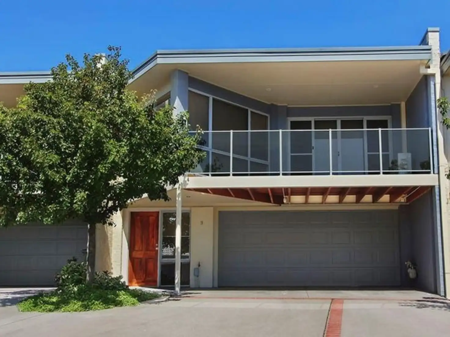 Main view of Homely townhouse listing, 9/11 Doeberl Place, Karabar NSW 2620