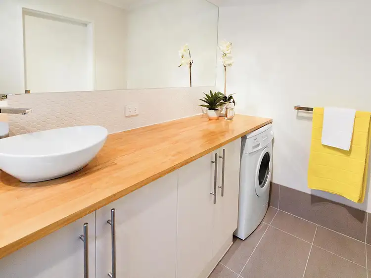 Fifth view of Homely apartment listing, 1/53 Thorn Street, Kangaroo Point QLD 4169