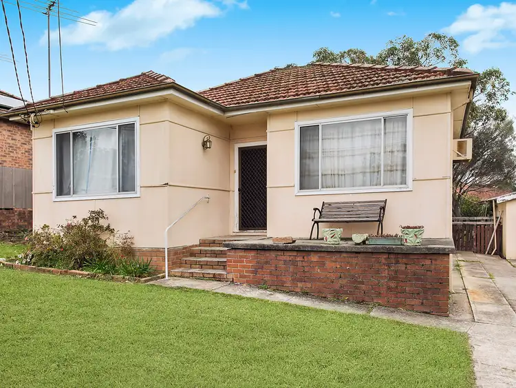 53 Banksia Avenue, Engadine NSW 2233