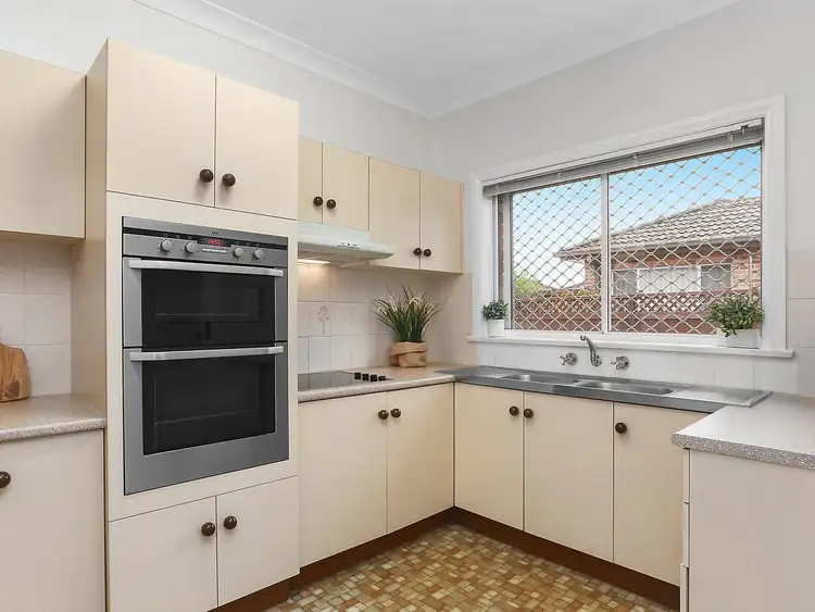 Fifth view of Homely villa listing, 2/77 Greenacre Road, Connells Point NSW 2221