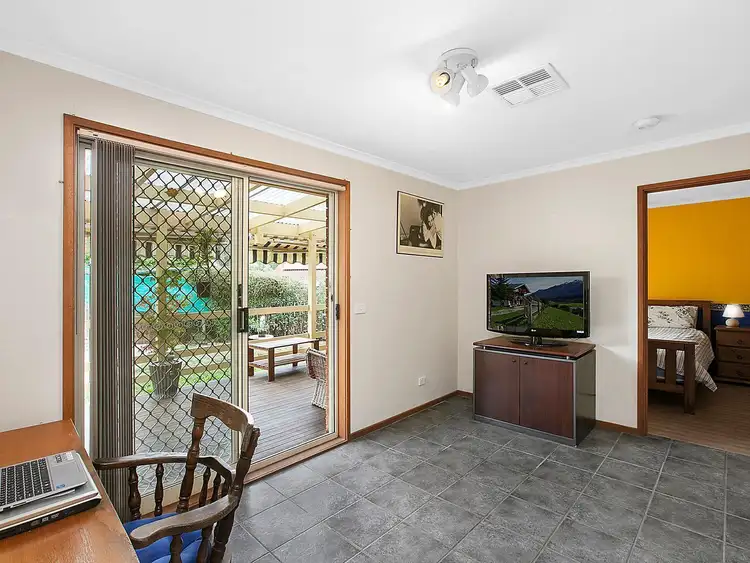 Fifth view of Homely house listing, 2 Eales Place, Kambah ACT 2902