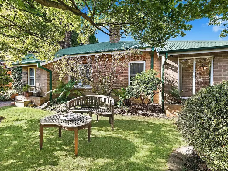 121 Blaxland Road, Wentworth Falls NSW 2782