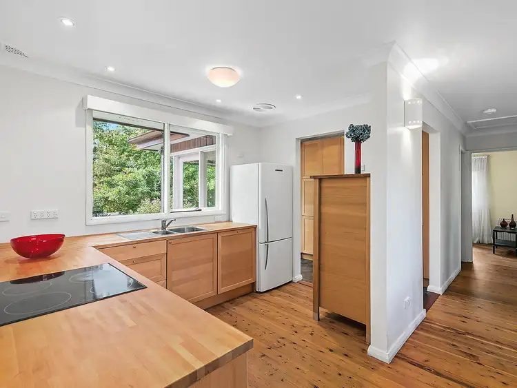 Fifth view of Homely house listing, 8 Jubilee Avenue, Blackheath NSW 2785