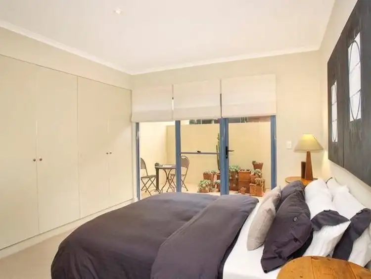 Third view of Homely apartment listing, 4/10 Cassins Avenue, North Sydney NSW 2060