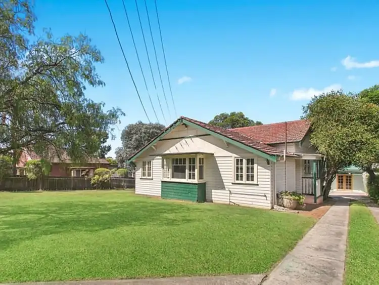 15 Targo Road, Pendle Hill NSW 2145