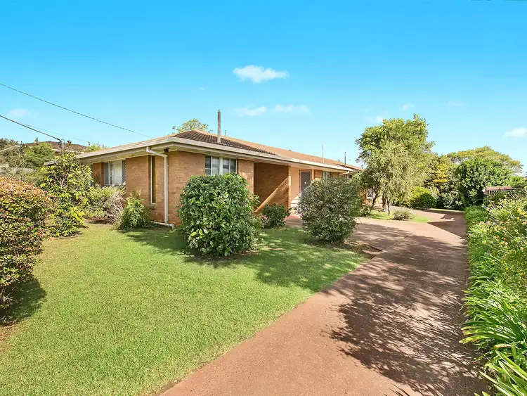 8 Mina Street, Rangeville QLD 4350