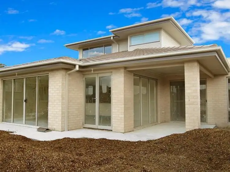 10 Hooton Street, Forde ACT 2914
