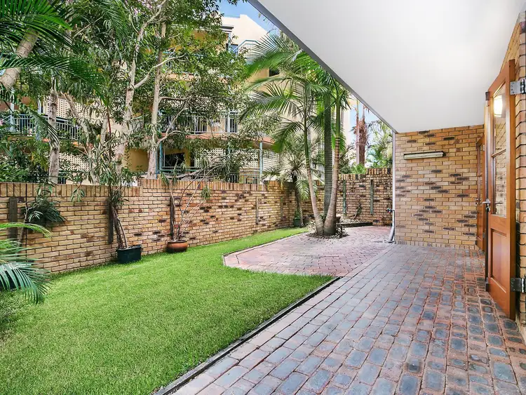 Second view of Homely house listing, 3/257 Boundary Street, Spring Hill QLD 4000
