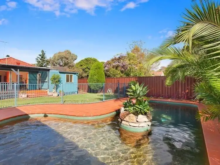 9 Carrington Avenue, Caringbah NSW 2229