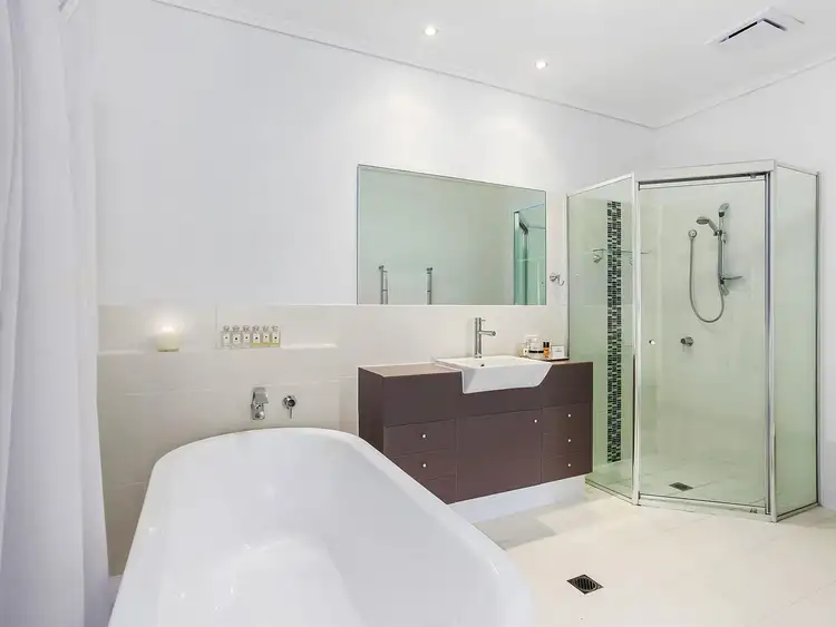 Sixth view of Homely villa listing, 1/3 Sandown Avenue, Bundall QLD 4217