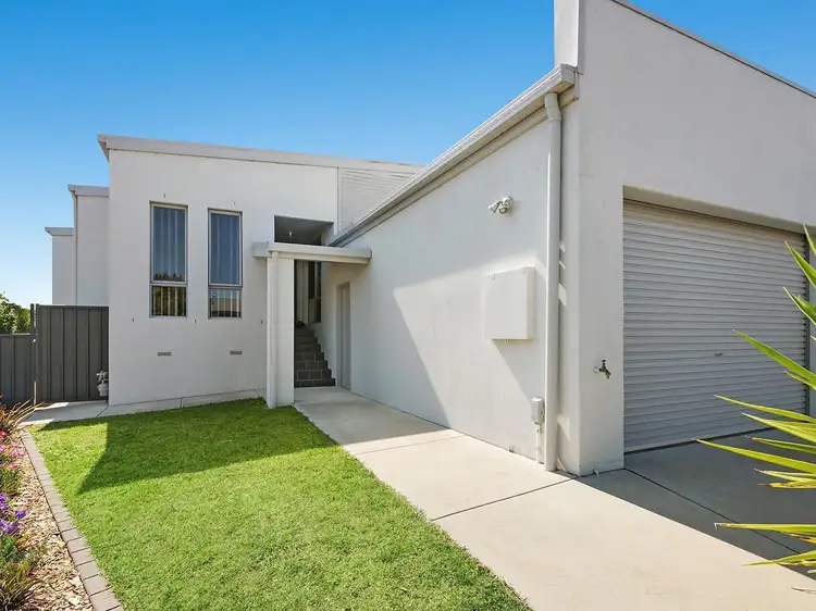 1/18 Breen Place, Jerrabomberra NSW 2619