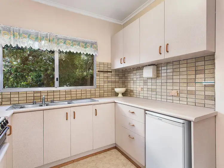 Second view of Homely house listing, 9 Lindsay Street, Griffith ACT 2603