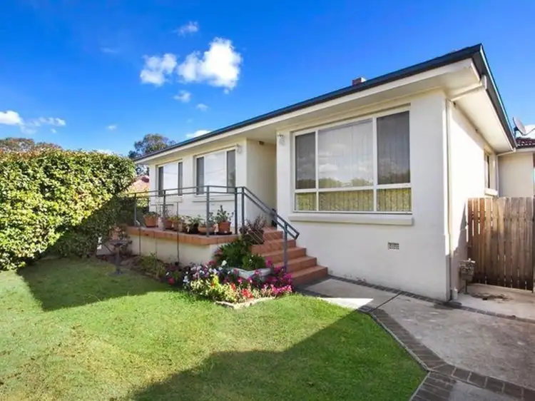 Main view of Homely house listing, 1/31 Ross Road, Queanbeyan NSW 2620