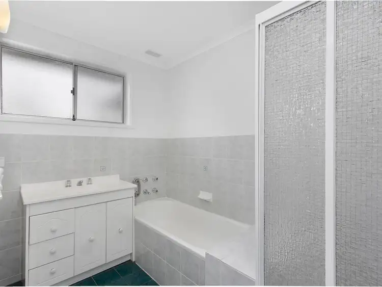 Sixth view of Homely house listing, 2 Howey Place, Kambah ACT 2902