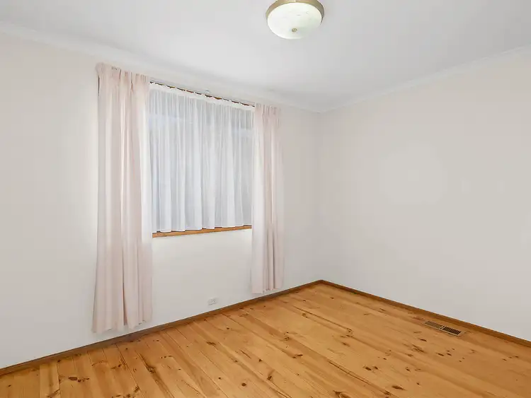 Fifth view of Homely house listing, 8 Bingara Place, Fisher ACT 2611