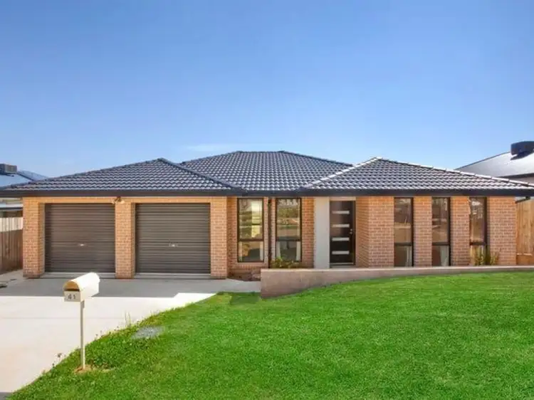 41 Macfarlane Burnet Avenue, Macgregor ACT 2615