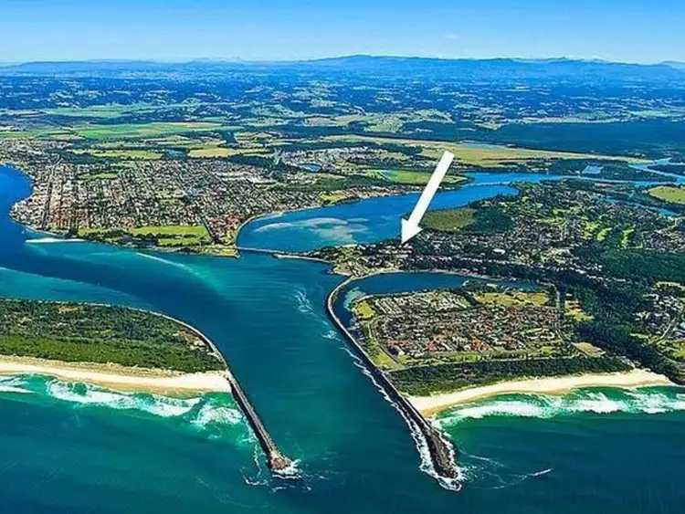 Fourth view of Homely apartment listing, 2/6 Pine Avenue, East Ballina NSW 2478