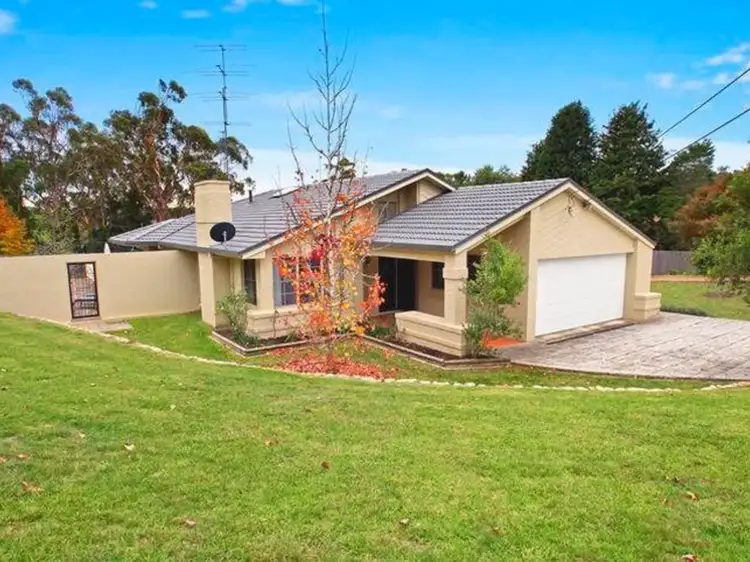 12 Farnborough Drive, Moss Vale NSW 2577