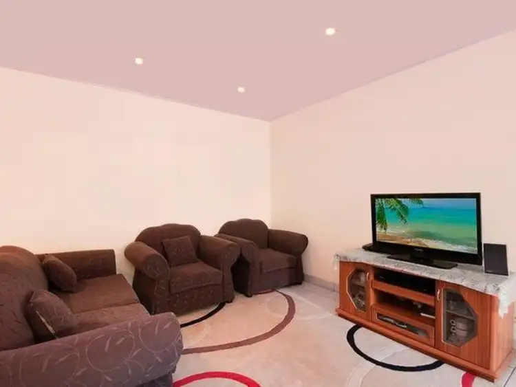 Second view of Homely apartment listing, 4/33 Mascot Drive, Eastlakes NSW 2018