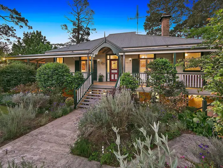 15 Badgerys Crescent, Lawson NSW 2783