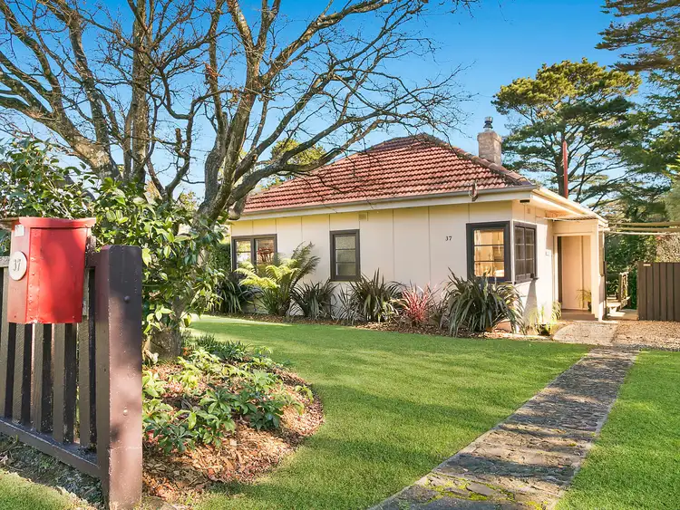 37 Selby Street, Katoomba NSW 2780