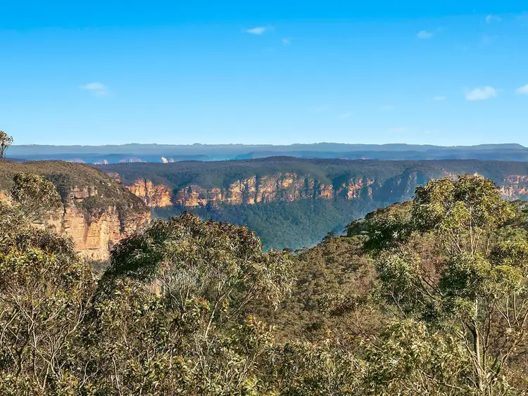 68 Bate Street, Wentworth Falls NSW 2782