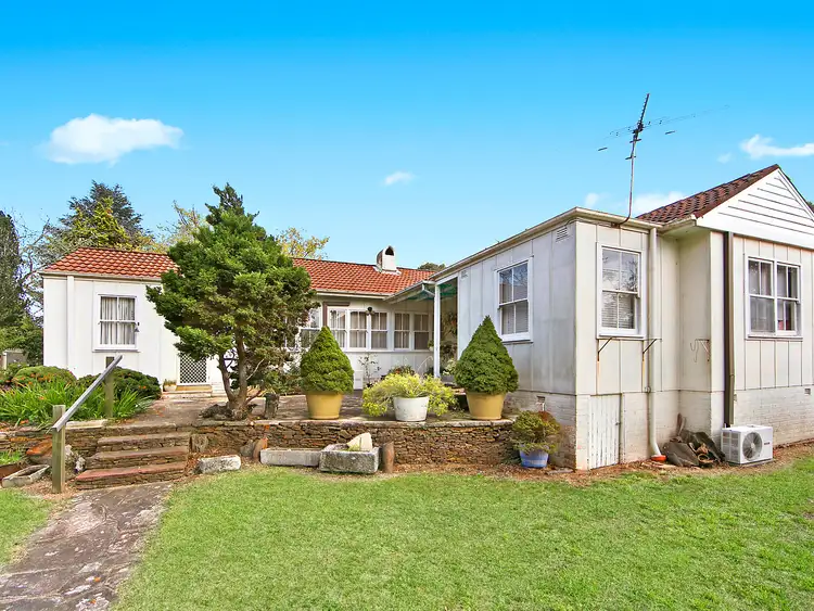 125 Blaxland Road, Wentworth Falls NSW 2782