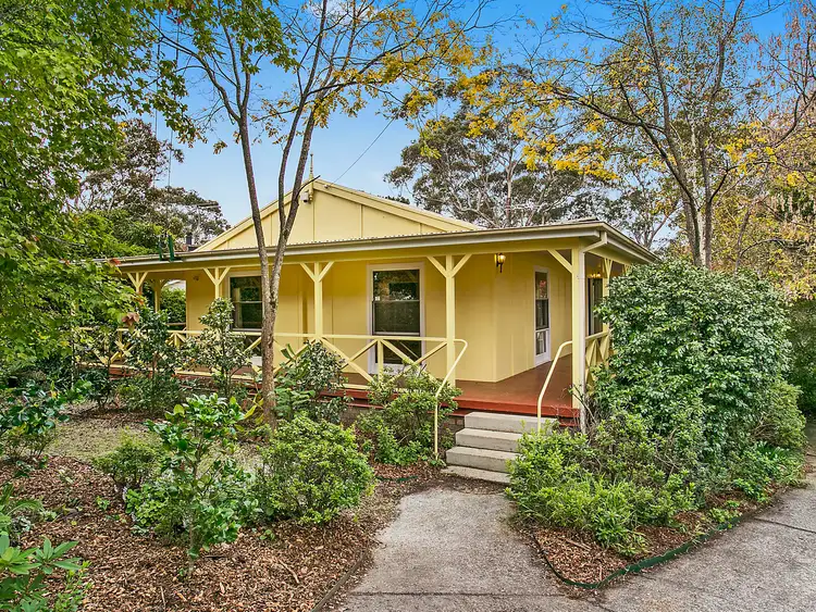 24 Buena Vista Avenue, Wentworth Falls NSW 2782