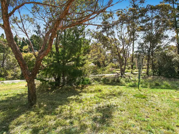 16 Kitchener Avenue, Wentworth Falls NSW 2782