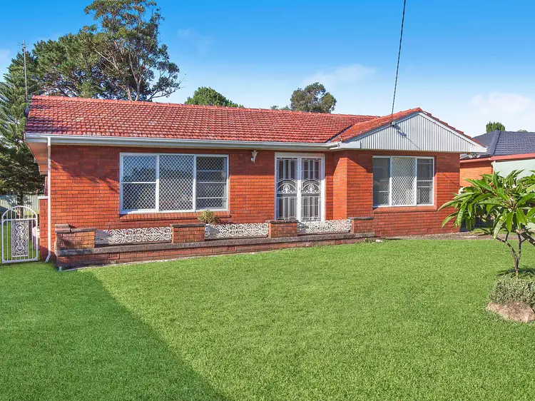2 Pattie Place, Woy Woy NSW 2256