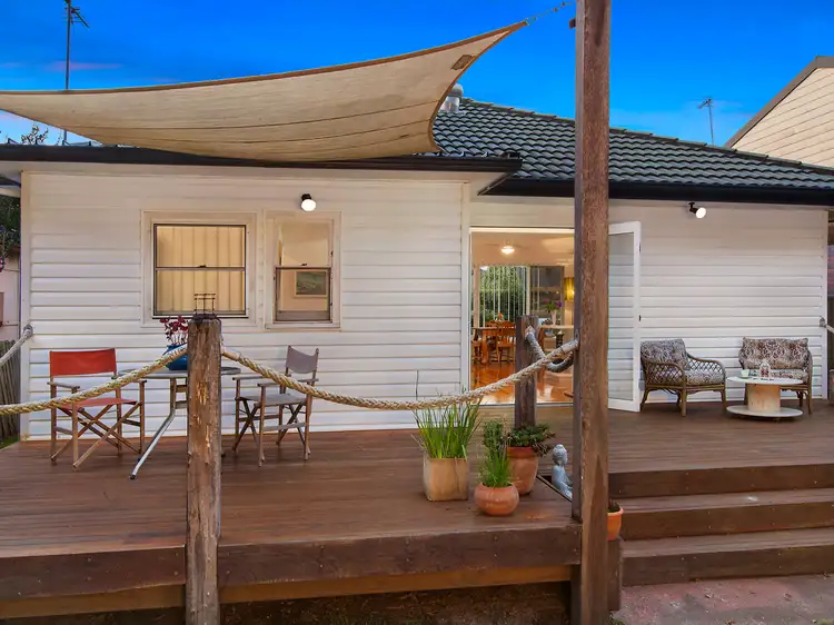 5 Oak Street, Blackwall NSW 2256