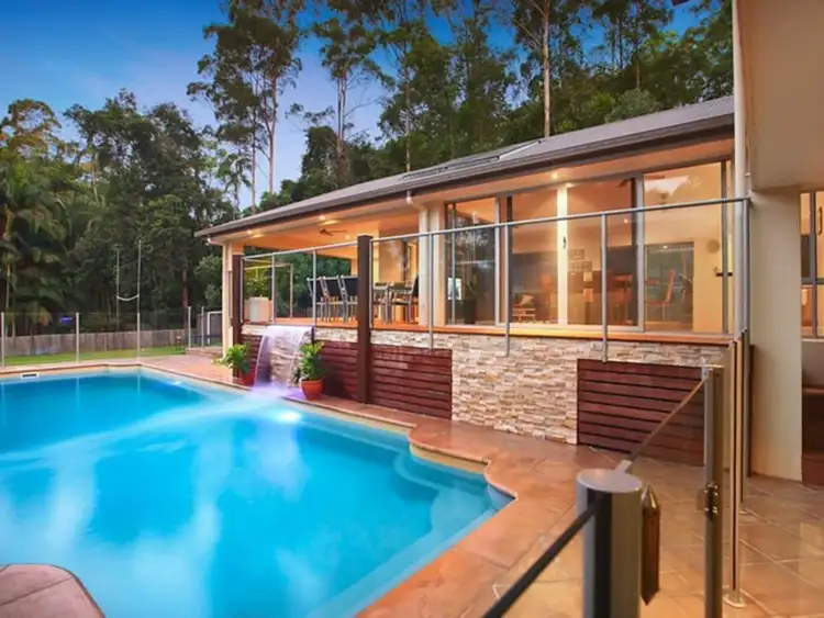 2 Sundown Close, Tanawha QLD 4556