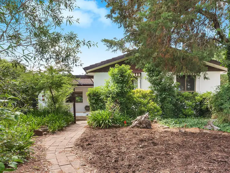 16 Arrietta Close, Charnwood ACT 2615