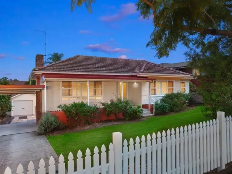 19 Frederick Street, Point Frederick NSW 2250