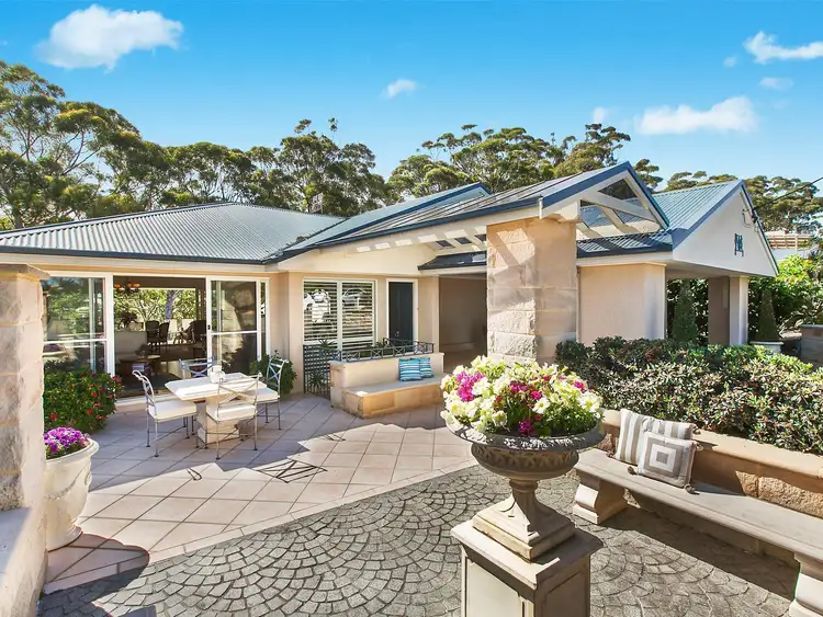 22 Table Top Road, North Avoca NSW 2260