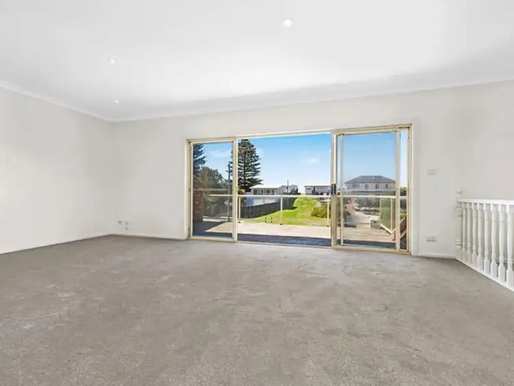 Fourth view of Homely house listing, 1/88 Ocean View Drive, Wamberal NSW 2260