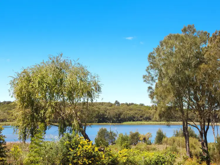 128 Blue Bell Drive, Wamberal NSW 2260