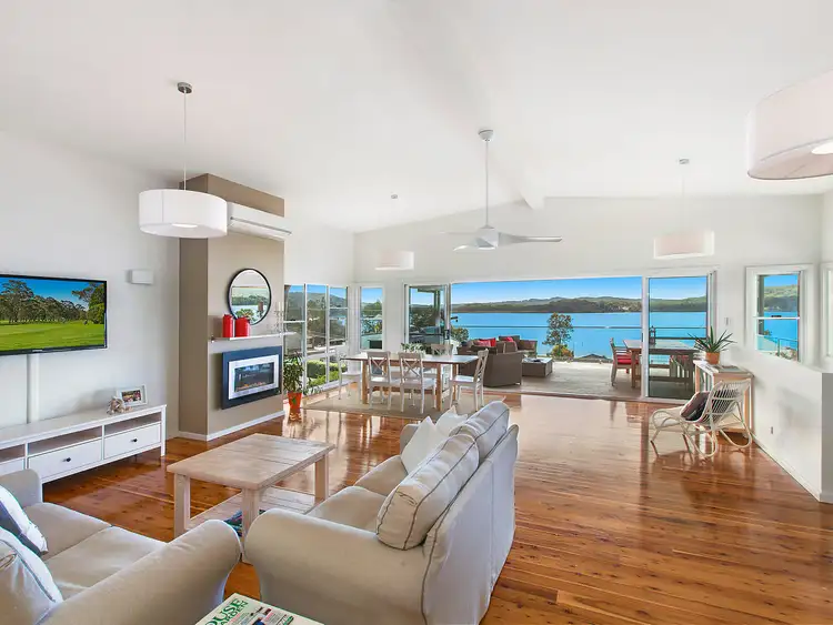 89 Broadwater Drive, Saratoga NSW 2251