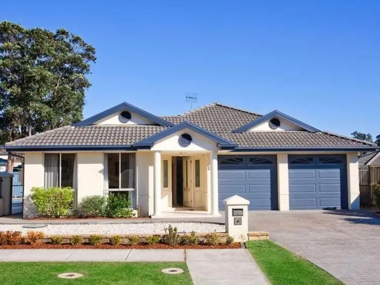 32 Bataan Circuit, Bateau Bay NSW 2261