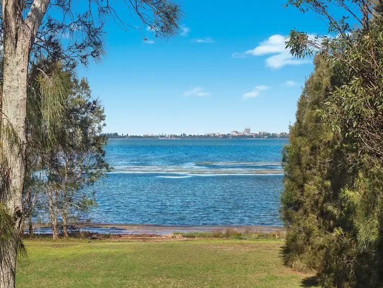 Fourth view of Homely house listing, 357 Lakedge Avenue, Berkeley Vale NSW 2261