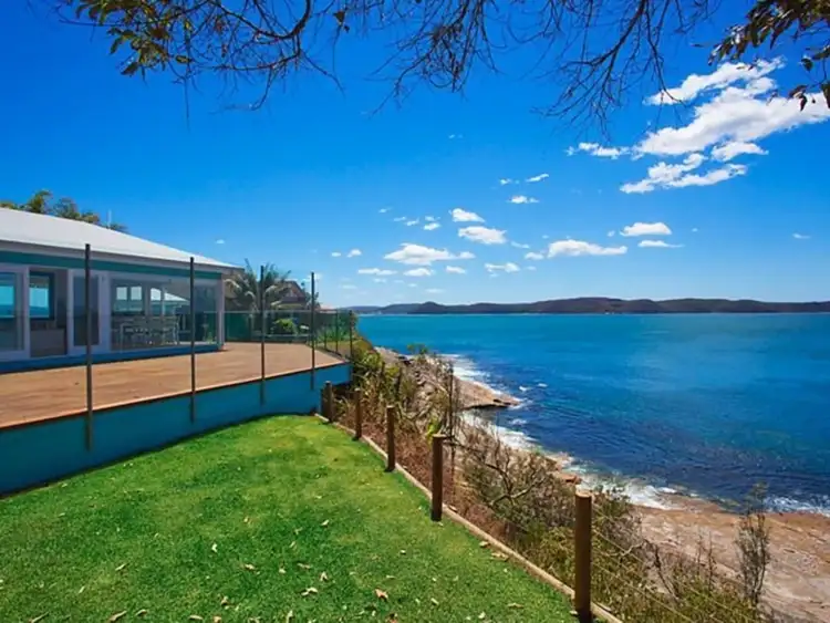 21 Green Point Road, Pearl Beach NSW 2256