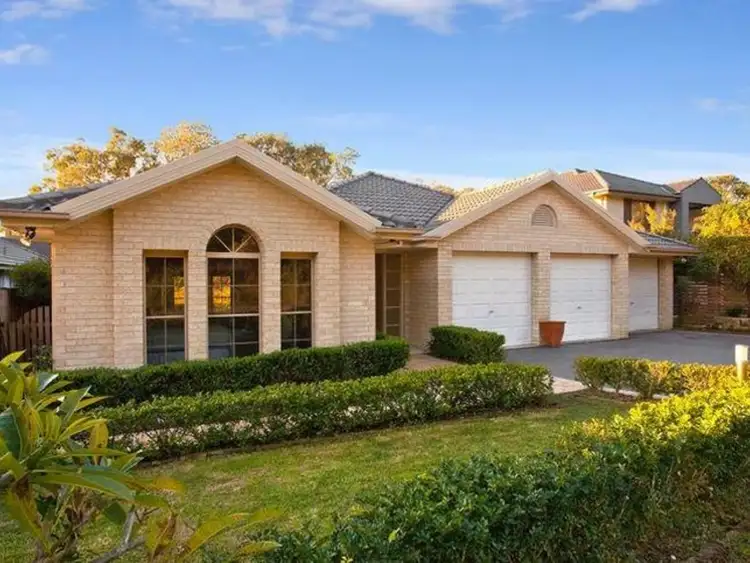 5 Passage Road, Bateau Bay NSW 2261