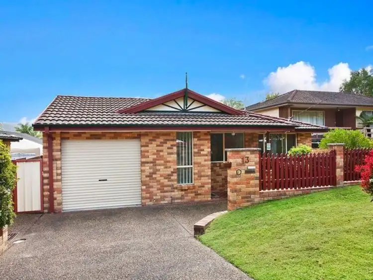 13 Priestley Parade, Point Clare NSW 2250