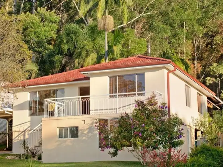 39 Tania Drive, Point Clare NSW 2250